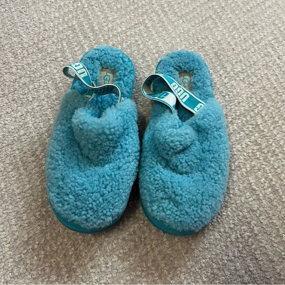 Ugg Fluff Yeah Clogs - Picture 2 of 8